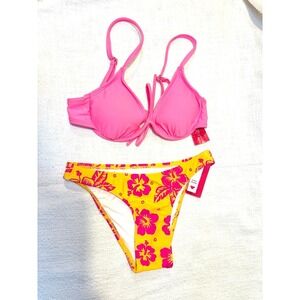 Pink underwire lined top & High Leg Scoop bikini bottom - New with tags - XS
